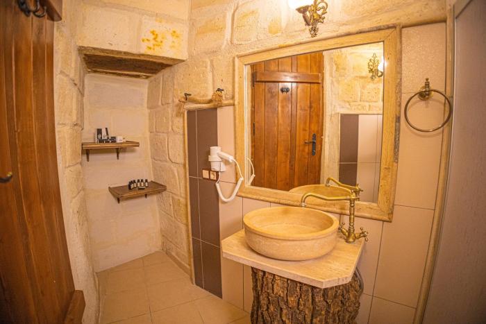 pietra cave suites