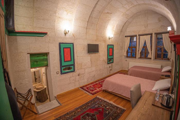pietra cave suites