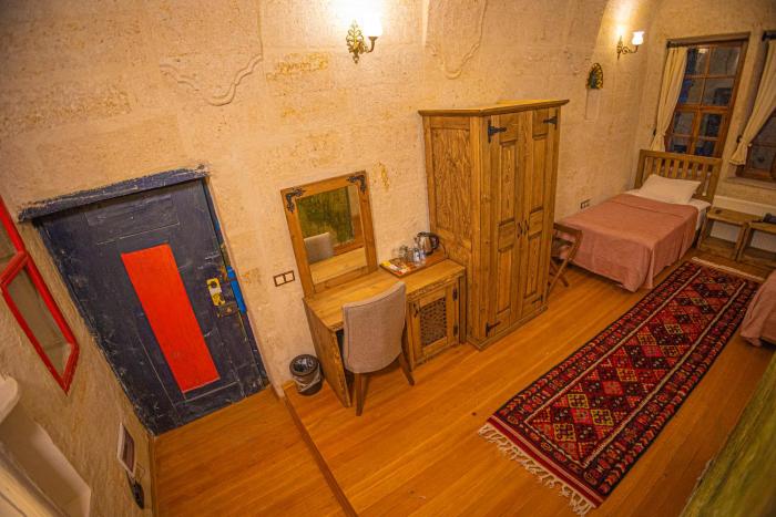 pietra cave suites