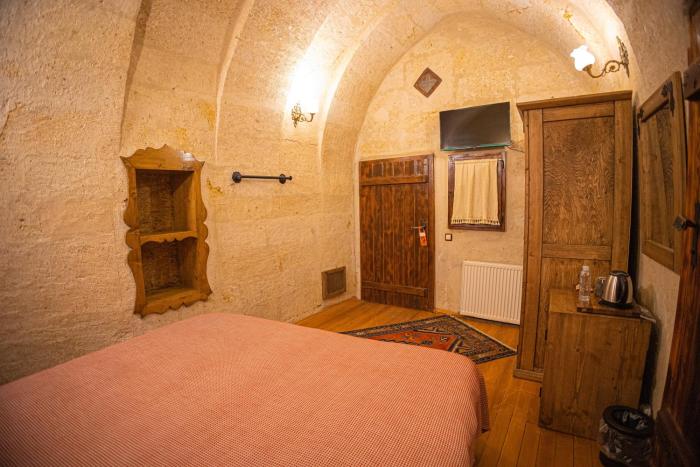 pietra cave suites