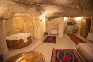 pietra cave suites
