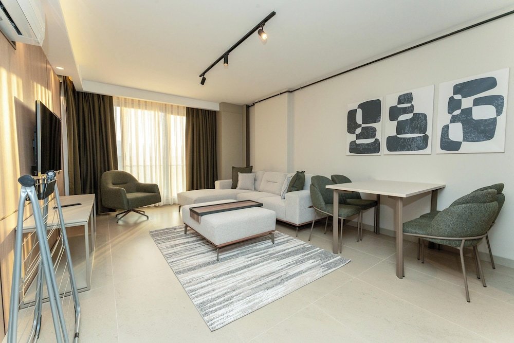 the casa letstay suites