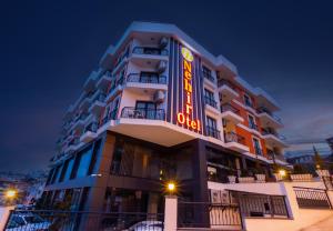 nehir otel