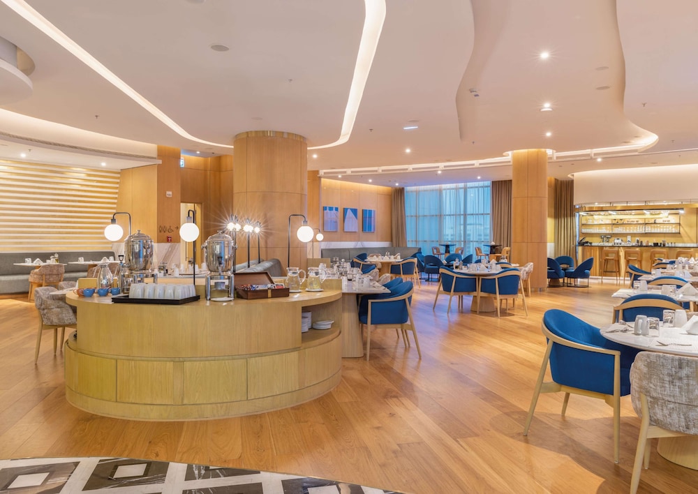 embassy suites by hilton doha old town