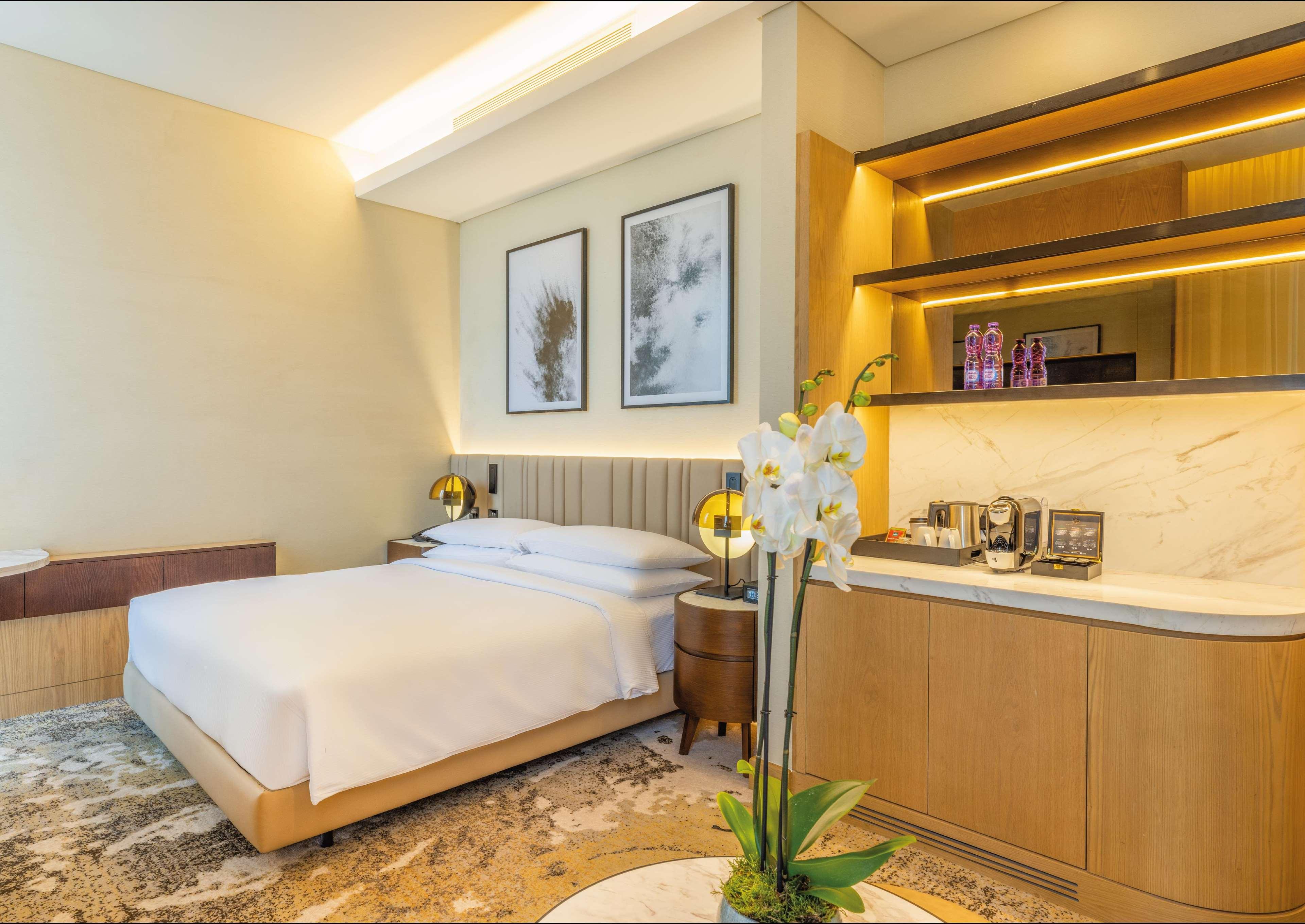 embassy suites by hilton doha old town