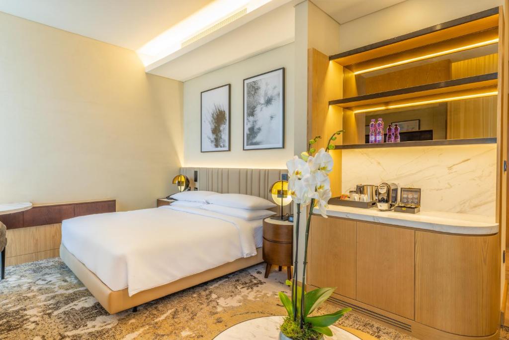 embassy suites by hilton doha old town