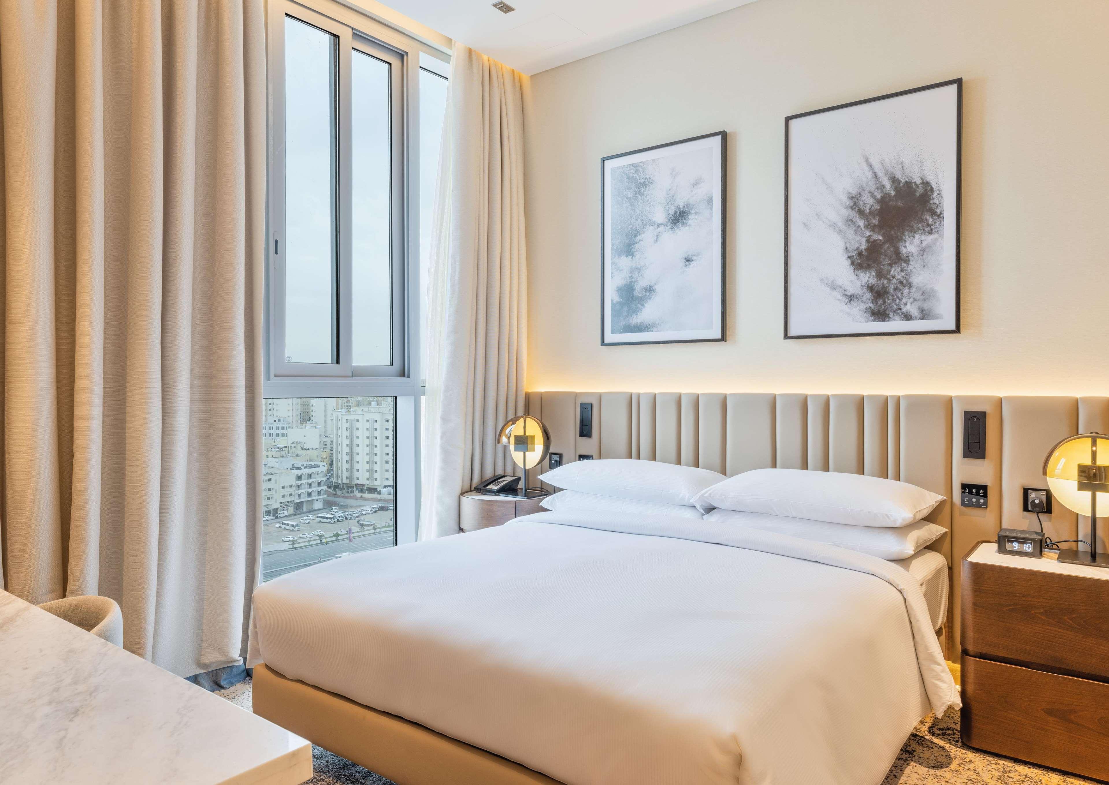 embassy suites by hilton doha old town