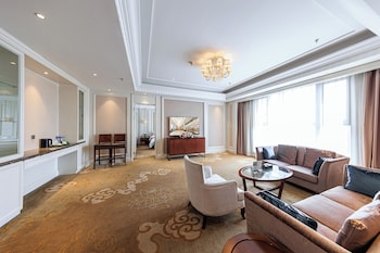 wyndham garden wuhan west