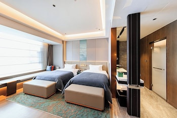 wyndham garden wuhan west