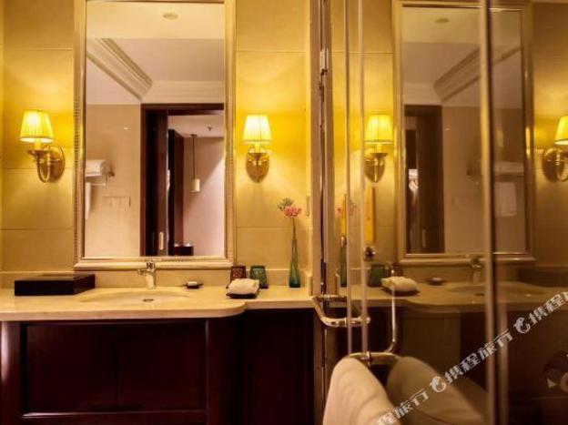 wyndham garden wuhan west