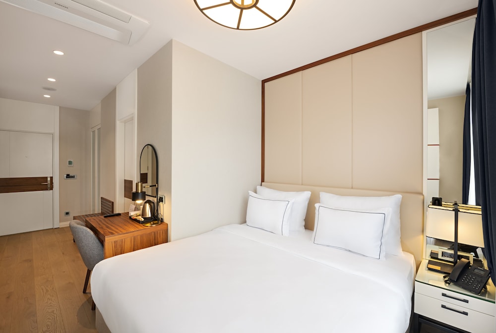 gleam collection hotel