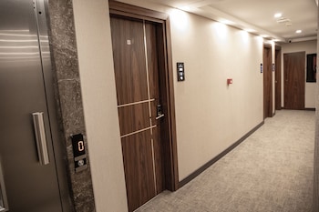 shining star hotel
