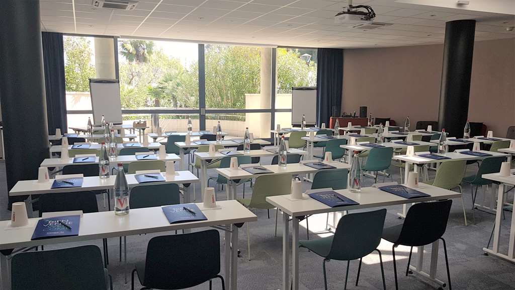 campanile nice aeroport