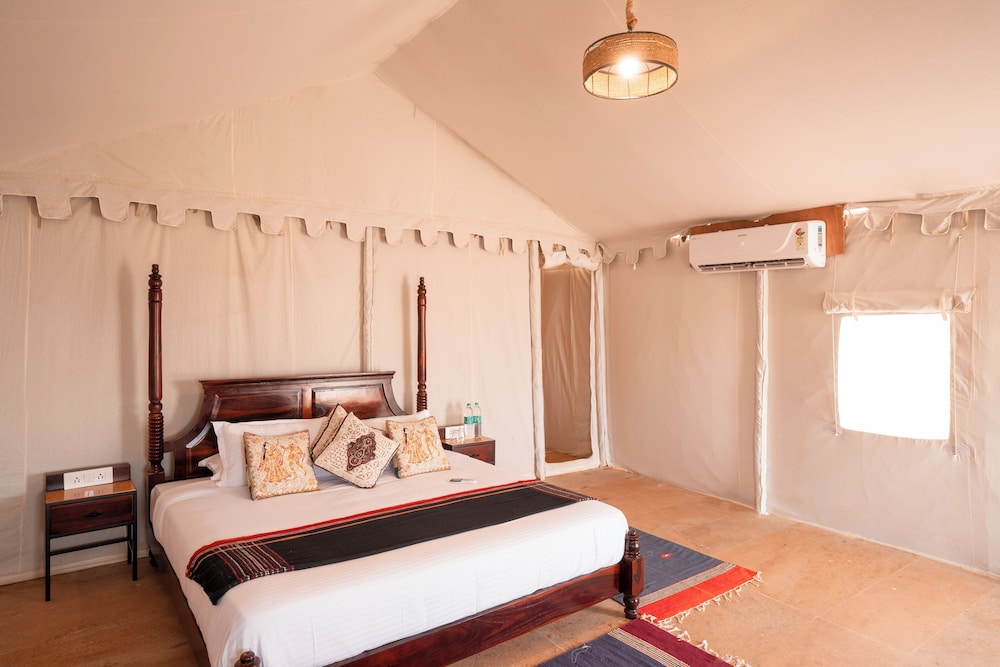 helsinki desert camp