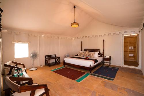Helsinki Desert Camp,Desert National Park>>Dedha,4 star