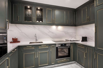 the plaza doha lxr hotels and resorts