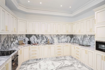 the plaza doha lxr hotels and resorts