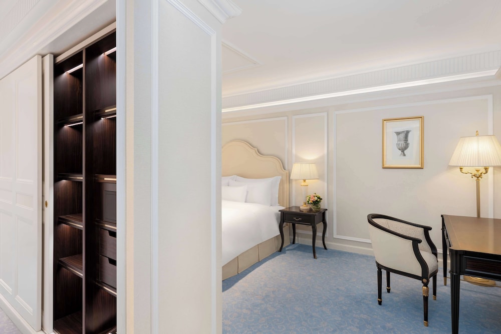 the plaza doha lxr hotels and resorts