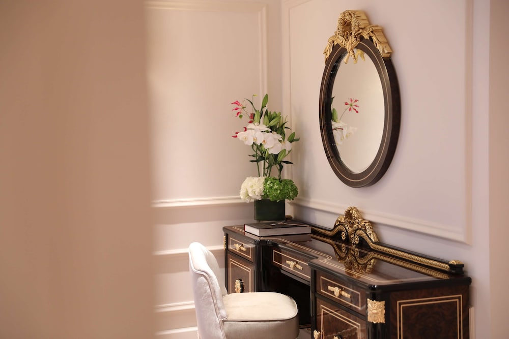 the plaza doha lxr hotels and resorts