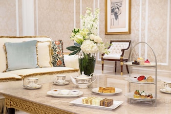 the plaza doha lxr hotels and resorts