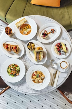 the plaza doha lxr hotels and resorts