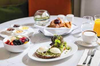 the plaza doha lxr hotels and resorts