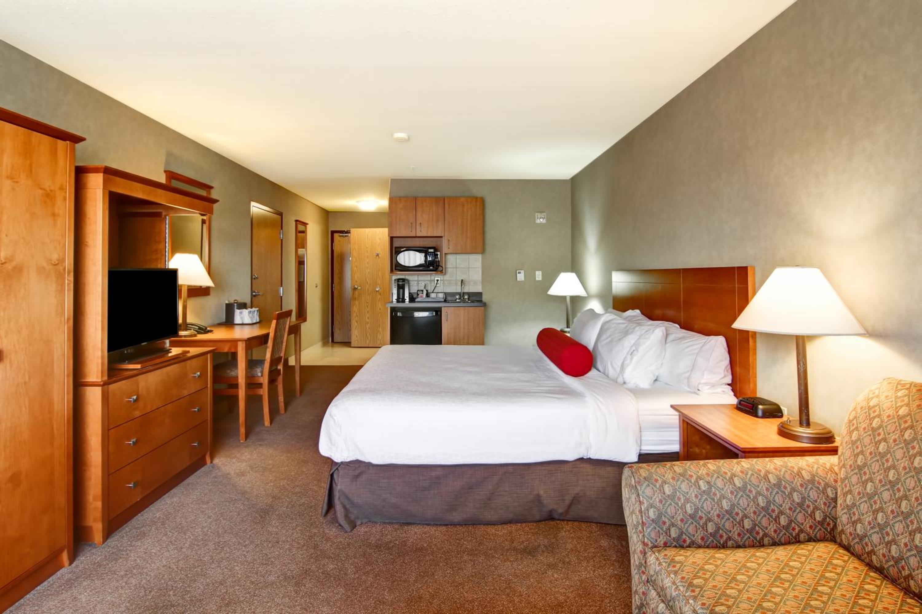 ramada by wyndham ponoka