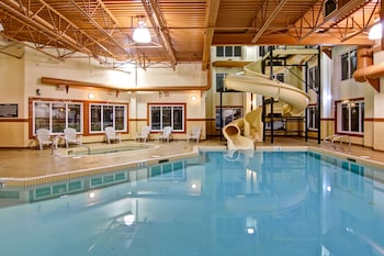 ramada by wyndham ponoka