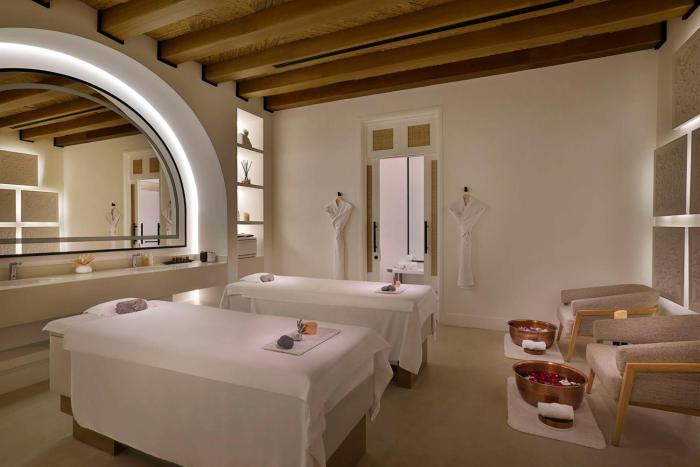 maysan doha lxr hotels and resorts