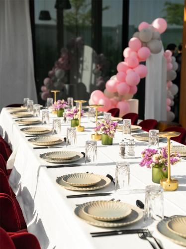 maysan doha lxr hotels and resorts