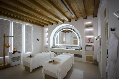 maysan doha lxr hotels and resorts