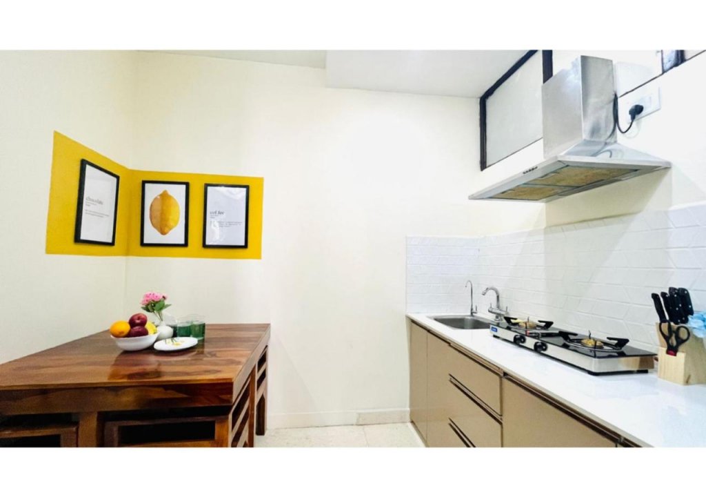 Bluo Studio - M Block Mkt Greater Kailash,New Delhi>>Delhi,4 star