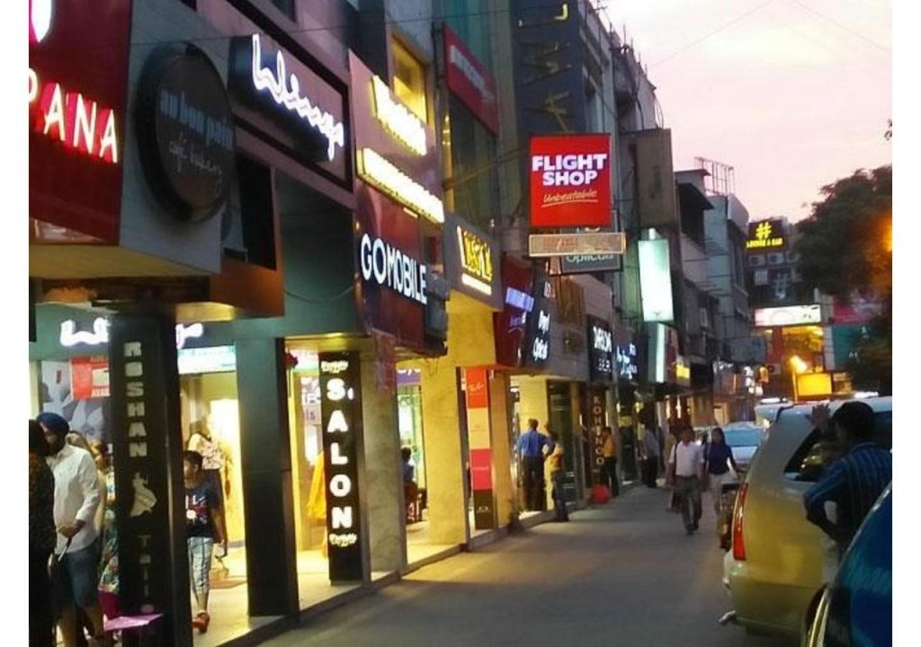 Bluo Studio - M Block Mkt Greater Kailash,New Delhi>>Delhi,4 star