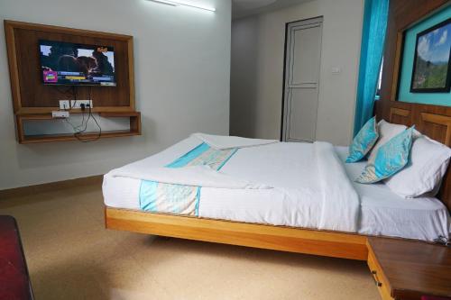 anika palace by pepe inn hotel