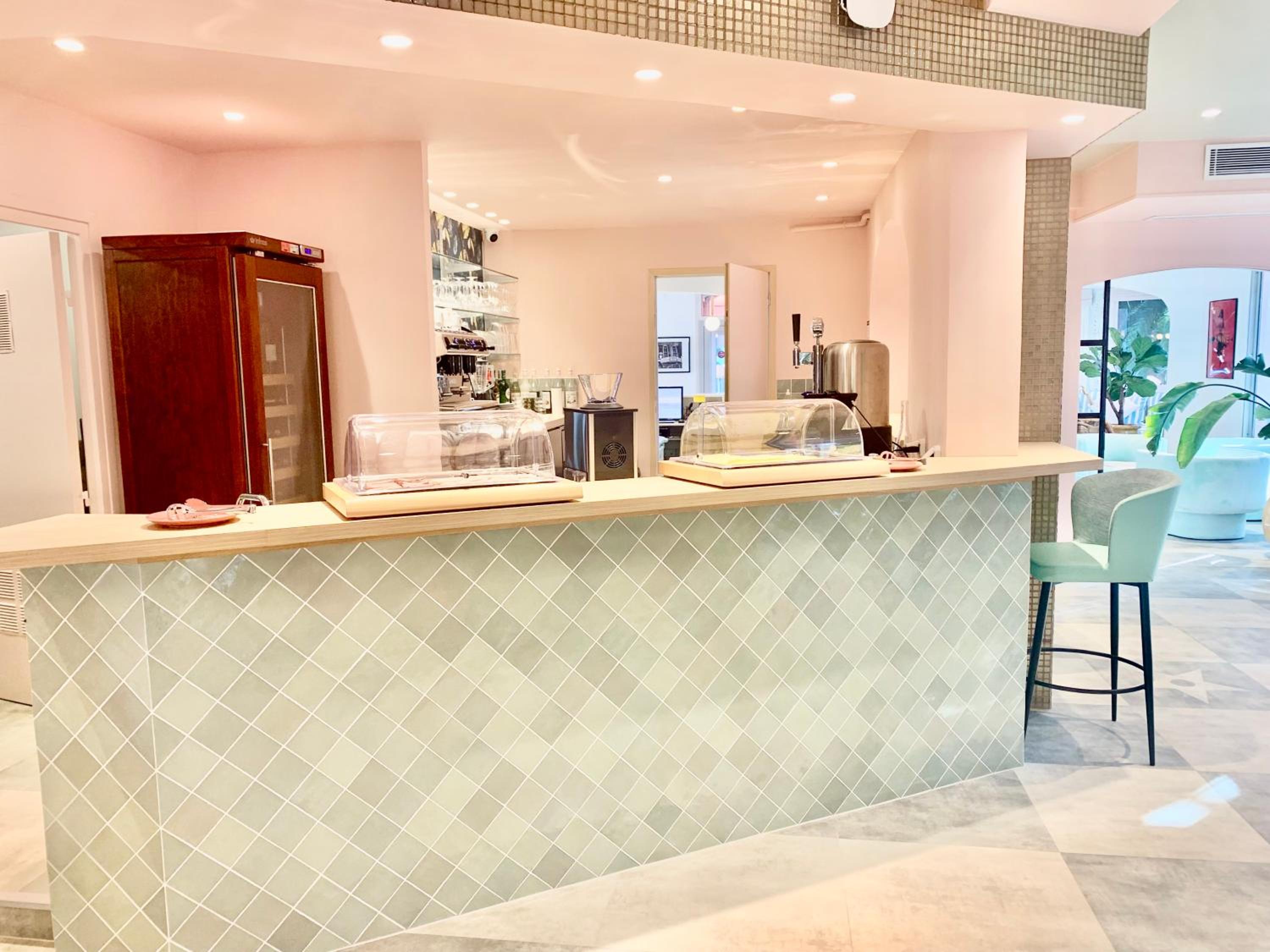 kyriad cannes mandelieu