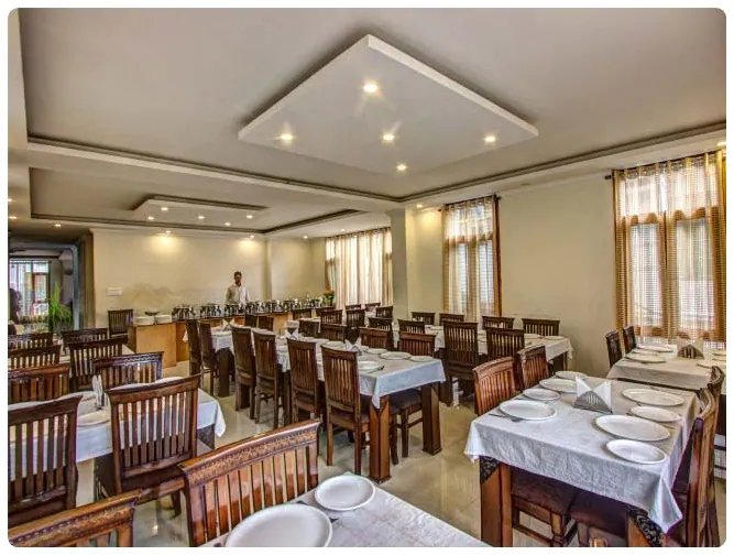 hotel aakash regency