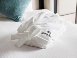 oriental hotel universal city