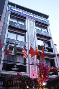 middle village suit hotel