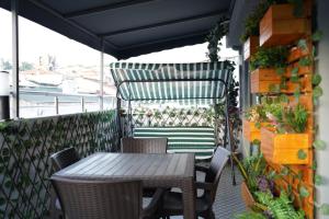 middle village suit hotel