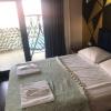 middle village suit hotel