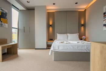 sherlock homes hotels