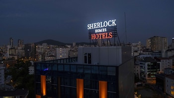sherlock homes hotels