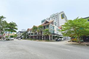 townhouse oak ideals hotel