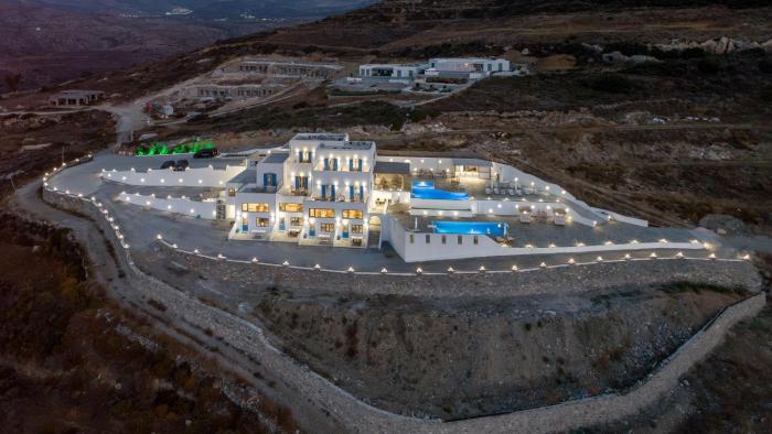 mandilaras village