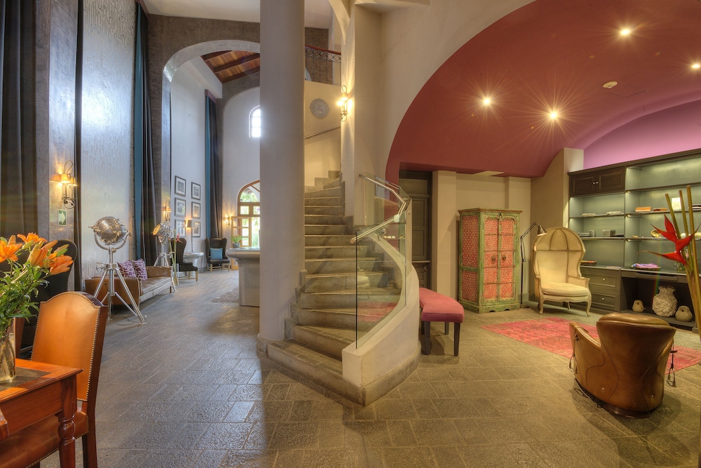 alta las palomas hotel
