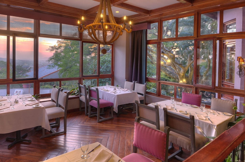 alta las palomas hotel