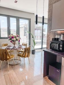 royalty suites psyrri