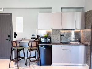 royalty suites psyrri