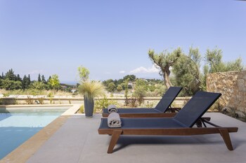 pnoes luxury suites