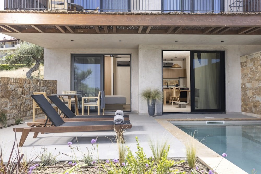 pnoes luxury suites